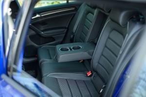 Volkswagen Golf R 5-Door 2017 года  (JP)